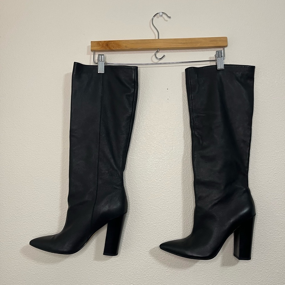 Dolce Vita Size 7.5 Stacked Heel Pull On Boots